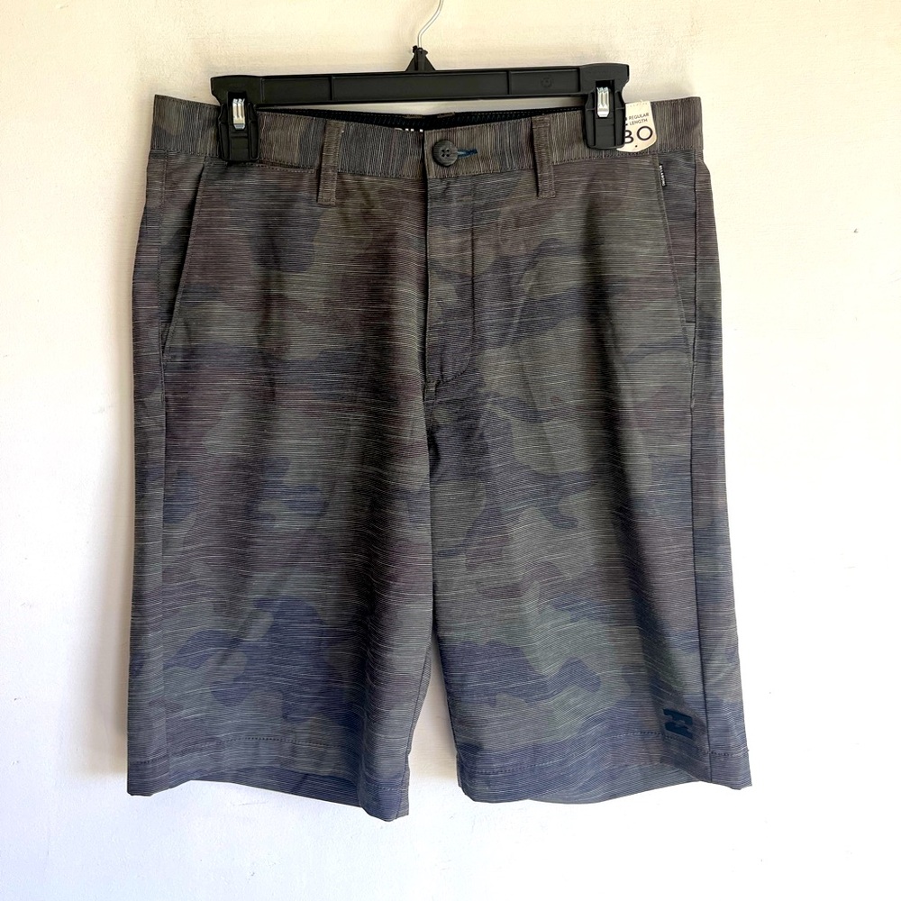 Billabong Green, black and Brown Hybrid Camo Shorts, land or water, Men’s 30